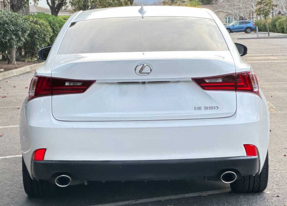 Lexus IS 350      2015