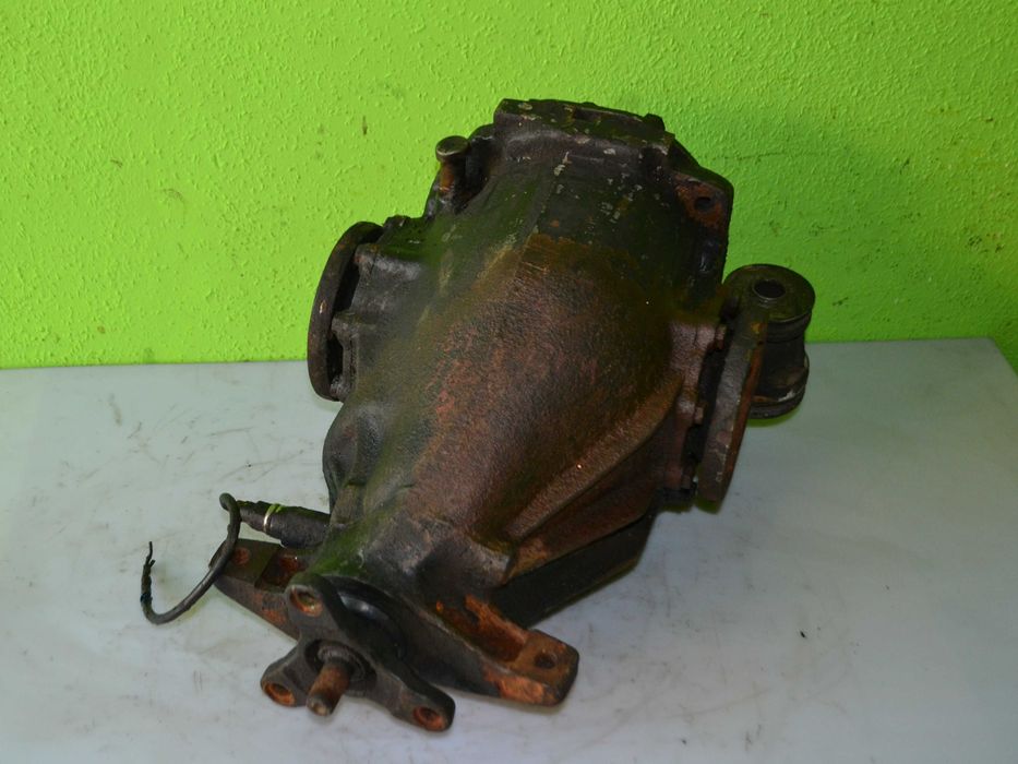 Dyferencjał dyfer tył MERCEDES W126 420 SEL  2.47