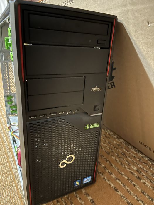 Комплект: ігровий системний блок Esprimo P910 + монітор LG 19