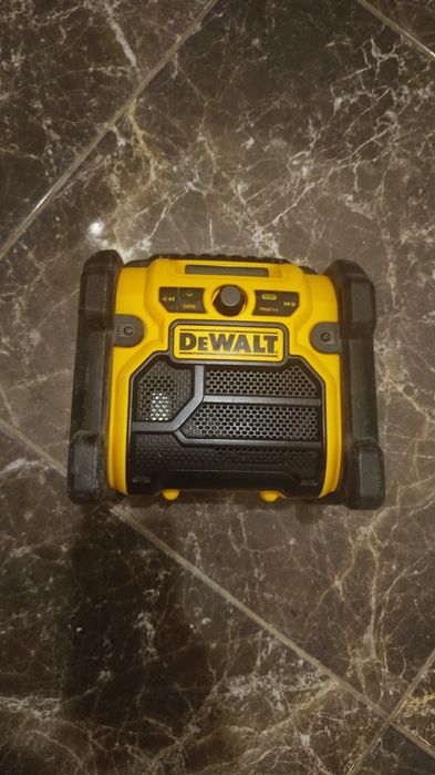 DeWalt dcr019 | Акумуляторний Радіоприймач