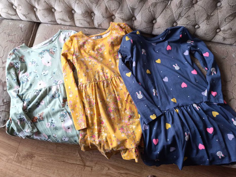 Sukienki r.122 (SMYK, H&M)