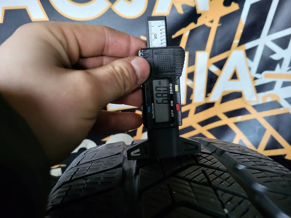 Opony zimowe 215/65/17 Pirelli 21/22rok 6,7mm