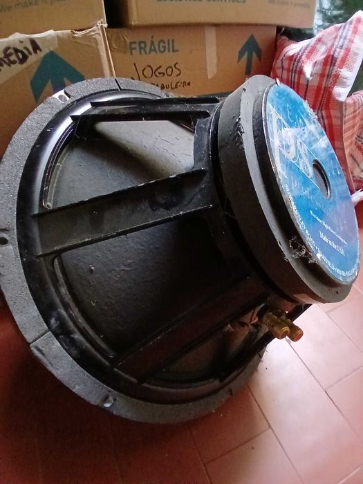 Altufalante 18" Eminence PS-4008