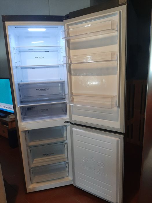 Frigorífico combinado LG - GBB61PZHMN