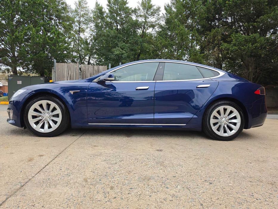 Tesla Model S 100D      2018