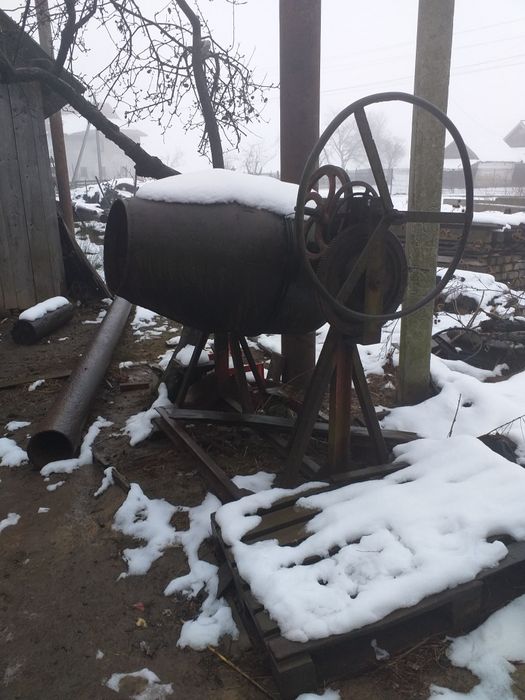 Продам бетономішалку