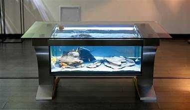 Fazendo aquários, vários trabalhos em vidro