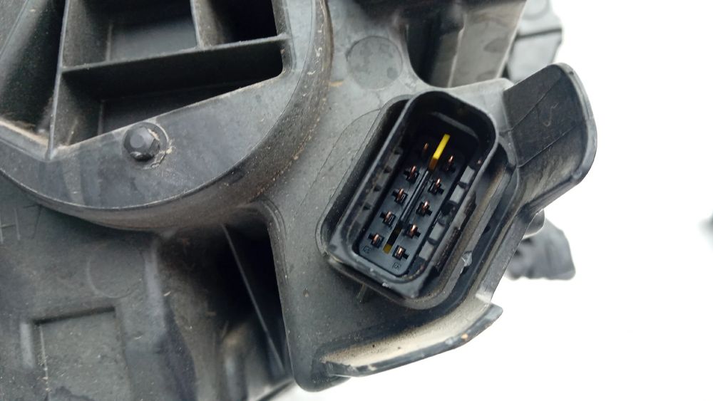 Ótica / farol esquerda CITROËN C4 III