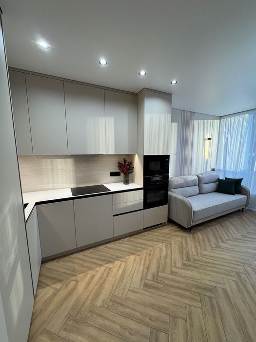 Продаж 1к квартири з авторським ремонтом в ЖК Центральний 2