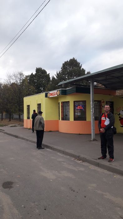 Здам в оренду окреме приміщення під бізнес.Червона лінія