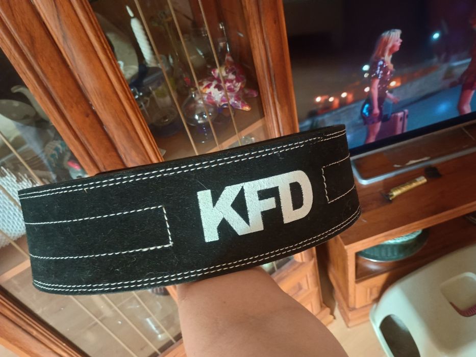Pas kulturystyczny KFD Power Belt – skórzany pas treningowy do martwego ciągu i przysiadów