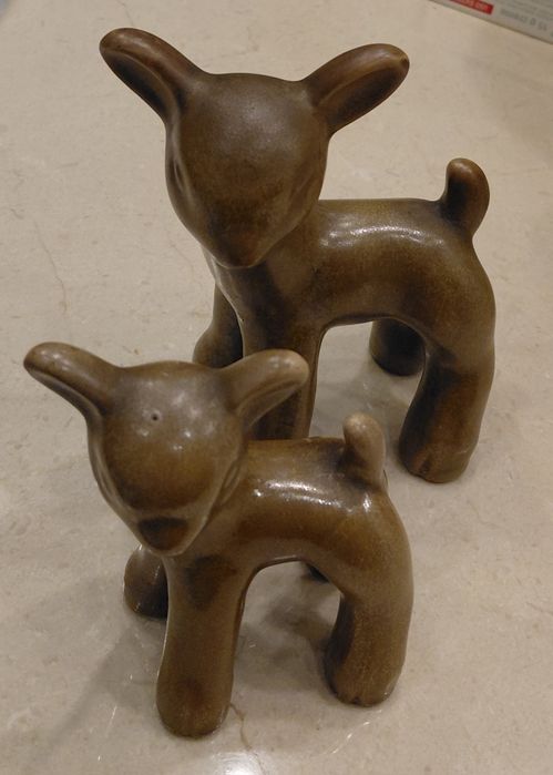 2 crias de cervo 13 cm e 10,5 cm castanhos Fábrica de Sacavém