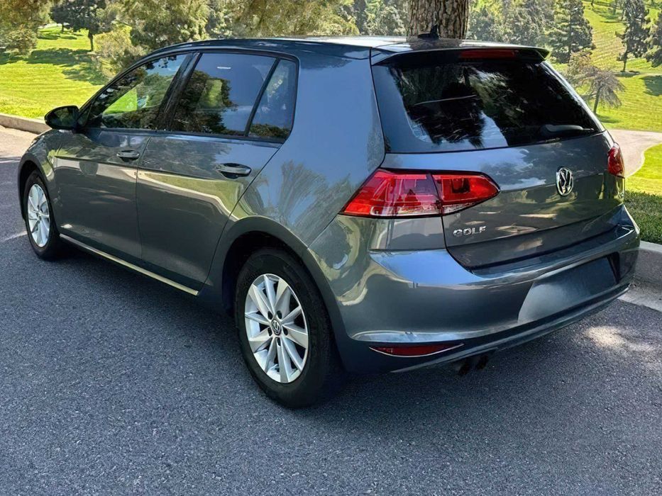 Volkswagen Golf      2015