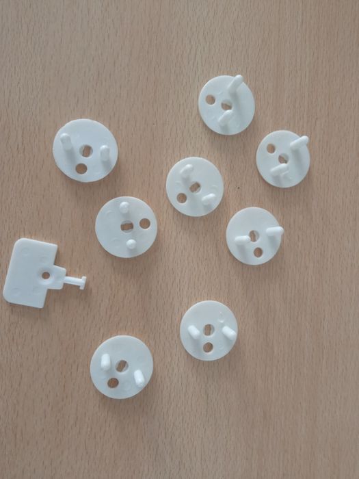Socket Protector
