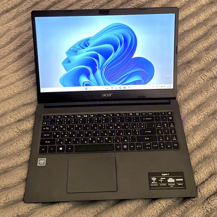 Ноутбук Acer Aspire 3 15,6 ssd128 озу4gb б/у в дуже гарному стані
