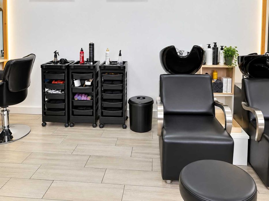 TRESPASSE - Cabeleireiro, manicure e massagens - Chave na mão