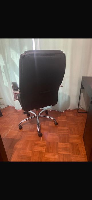 Cadeira de escritório de couro