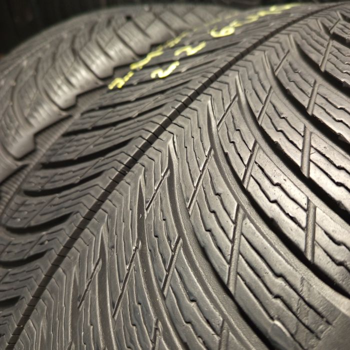 245/45/R18 Michelin Pilot Alpin 5
