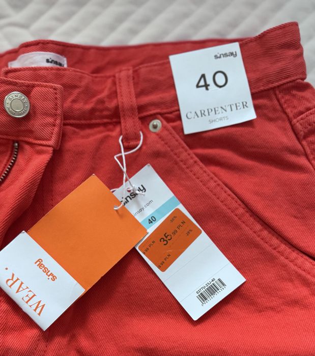 Szorty koralowe nowe r. 40