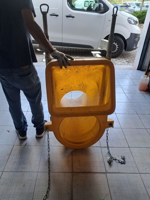 Tubos de descarga de entulho em altura