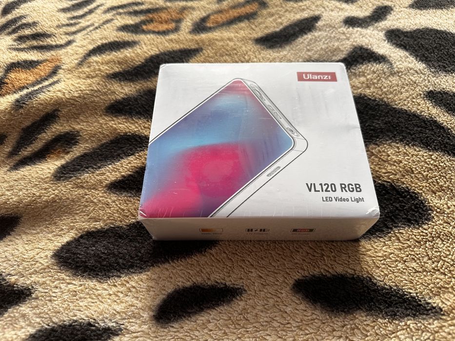 Накамерный свет ulanzi vl120 rgb новые