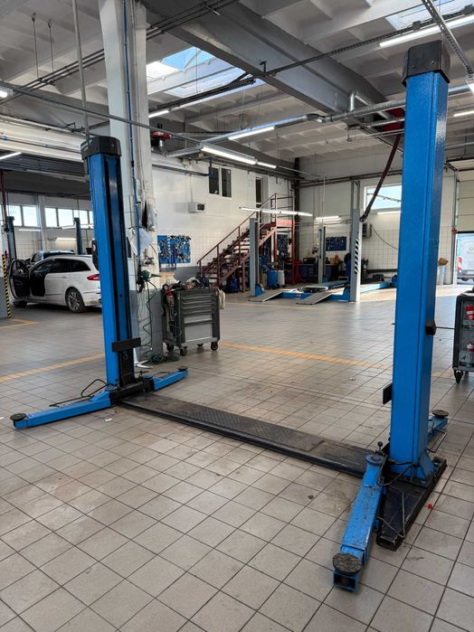 Podnośnik dwukolumnowy Hofmann GTE 2500