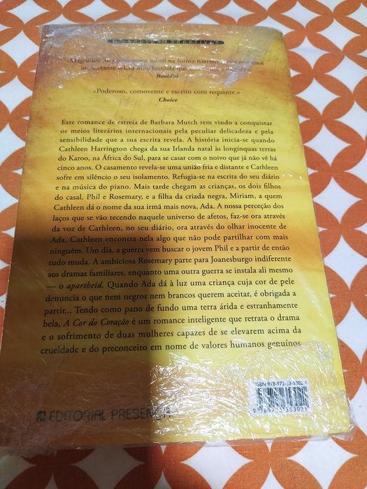 Vendo livro "A cor do coração"