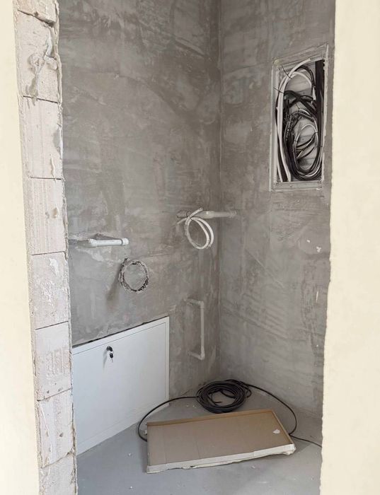 Сучасний будинок з чистовим оздобленням.