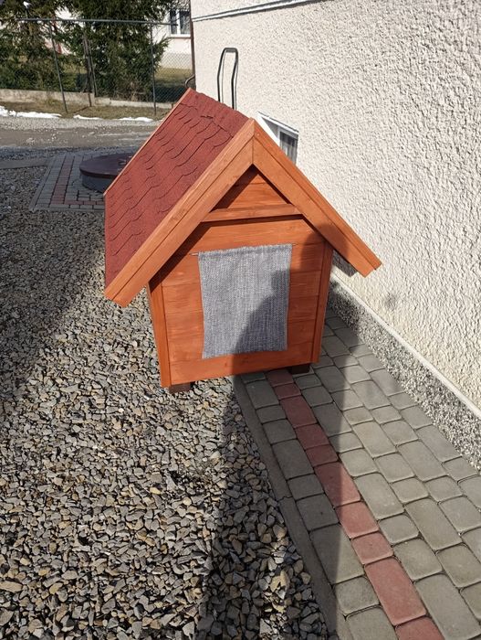 Buda dla psa ocieplana