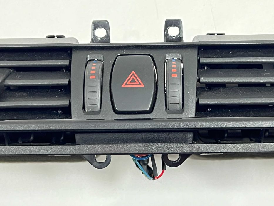 Дефлектор BMW X5 F15 X6 F16 Воздуховод салона БМВ Х5 Ф15 Ф16 Решетка