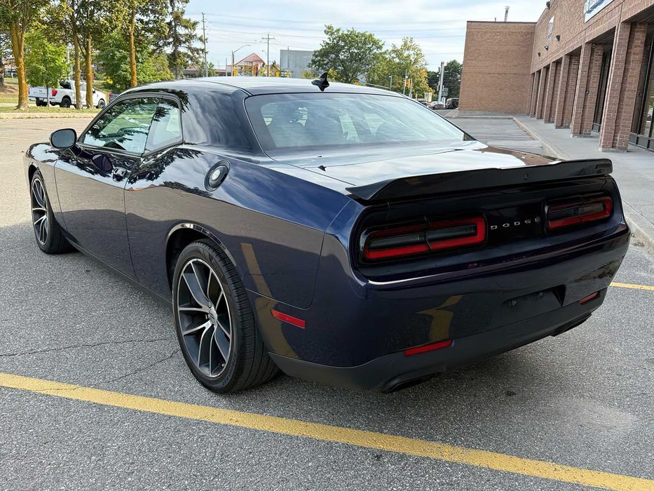 Dodge Challenger      2017