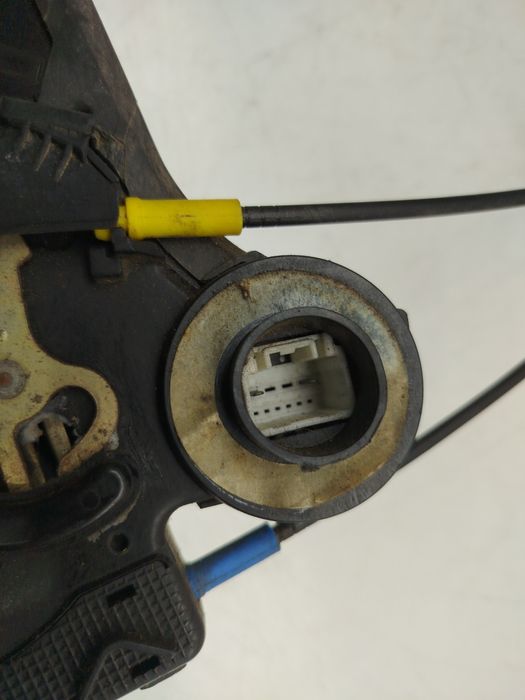 Fechadura / fecho porta trás esquerdo TOYOTA Corolla Verso (ZER_, ZZE1