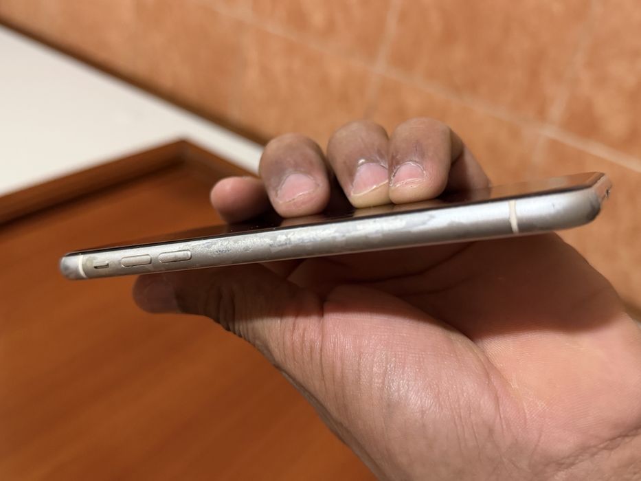 Iphone 11 64GB disponivel