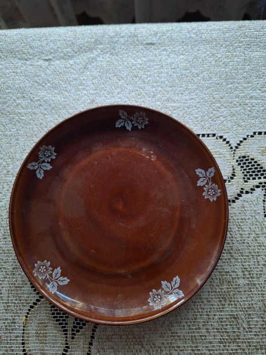 Talerzyki z niebieskimi kwiatami