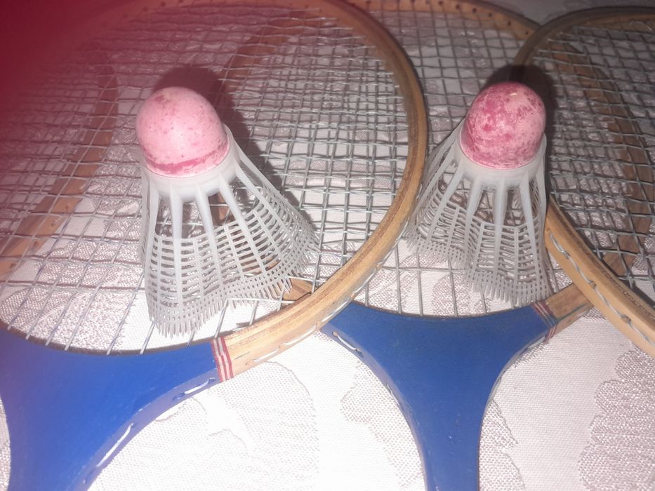 2 pares de raquetes  VITAGE com  bolas 10€