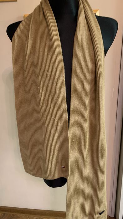 Tommy Hilfiger szal długi