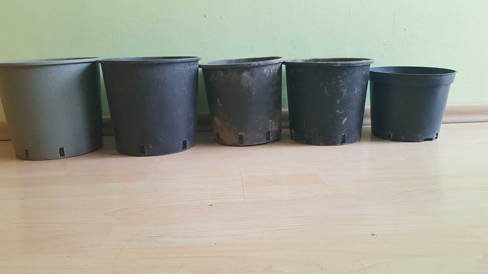 Duże donice na pomidory