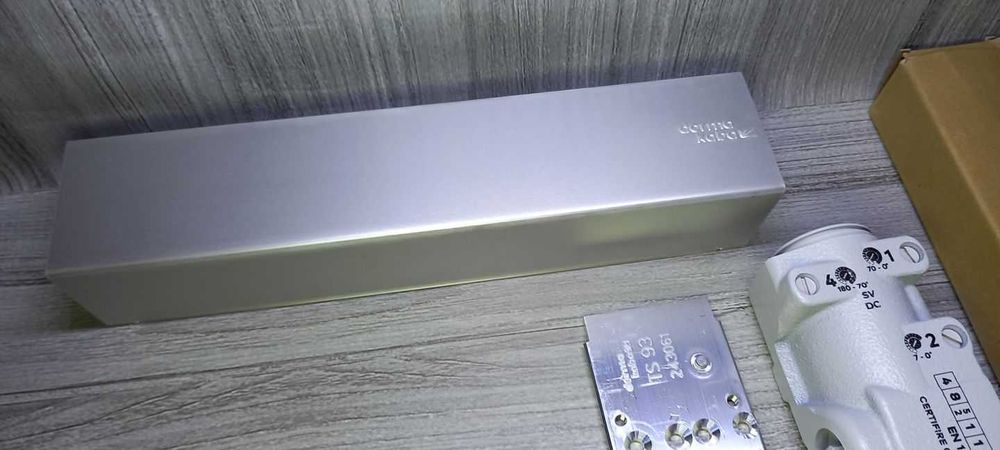 Samozamykacz DORMA TS93B BASIC, z szyną ślizgową EN 2-5