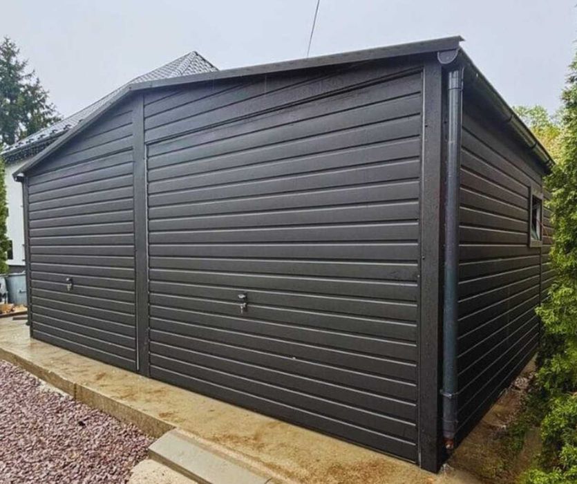 Garaż blaszany 6x6 czarny dwustanowiskowy dwuspadowy brama uchylna