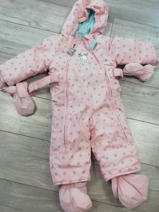 Śliczny kombinezon jednoczęściowy dziewczęcy Coccodrillo różowy 74