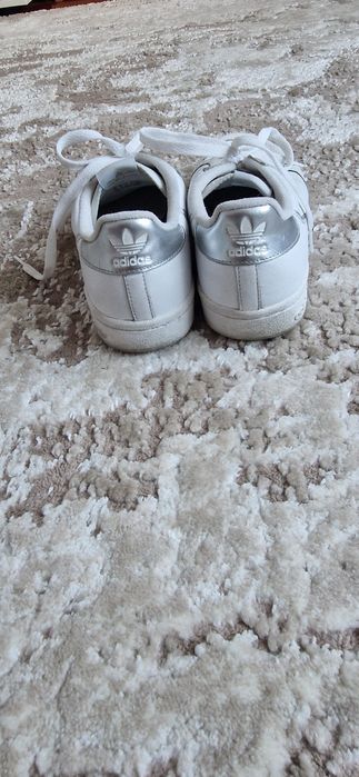 Продам  кросівки Adidas