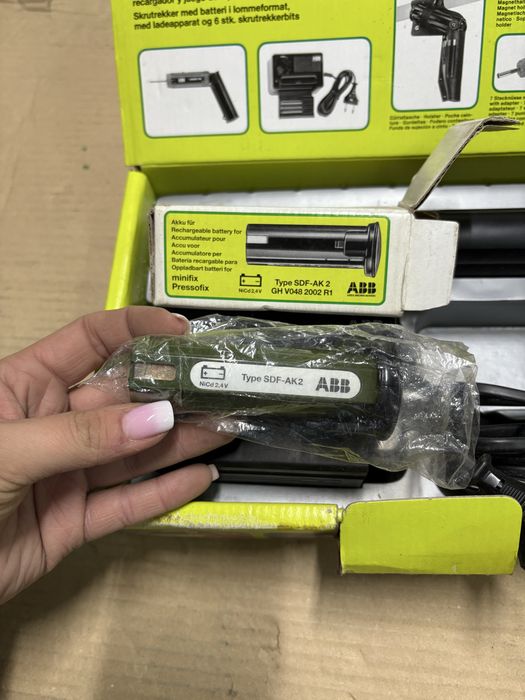 NOWA Kompaktowa łamana regulowana miniwkrętarka ABB minifix 110 NOWA