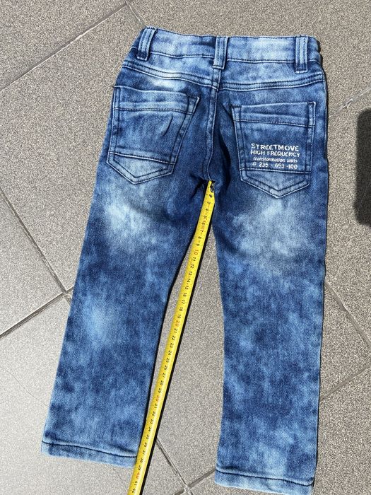 Spodnie jeans 104