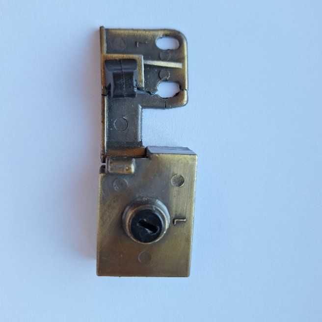 Dobradiça porta vidro (cada Un)