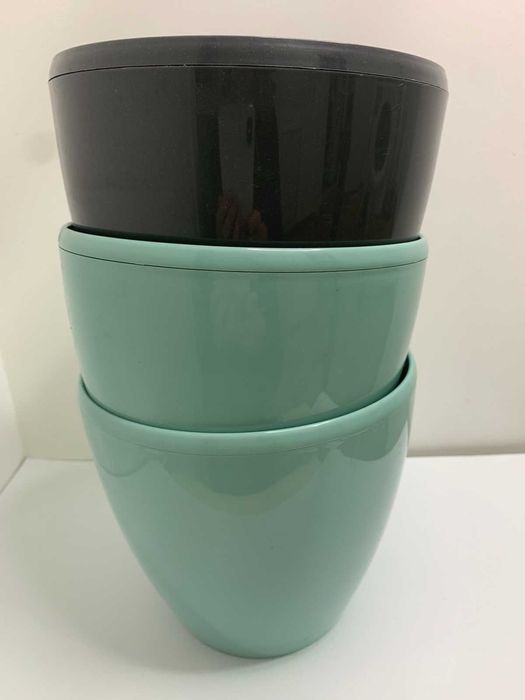 Горщики для квітів великі та малі