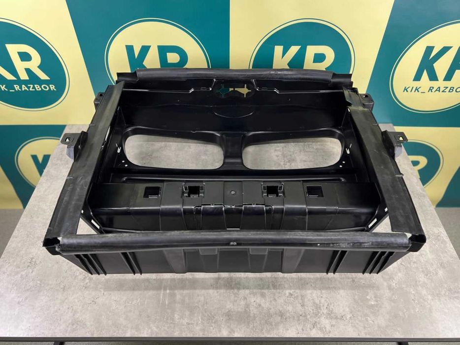 Воздуховод Центральний BMW  X3 ( F25 ) X4 ( F26 ) 51747210476