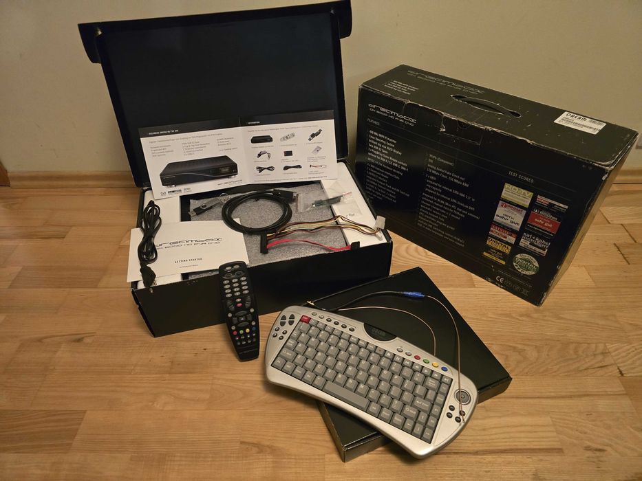 Dekoder Dreambox DM8000 + dodatki