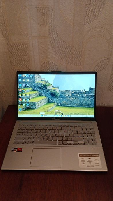 Продаю ноутбук ASUS Vivobook Go 15 (модель E1504FA) в ідеальному стані — як новий!