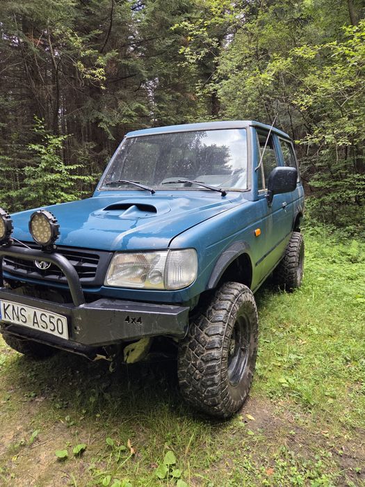 2x  Hyundai Galloper 3D 1999r 2.5