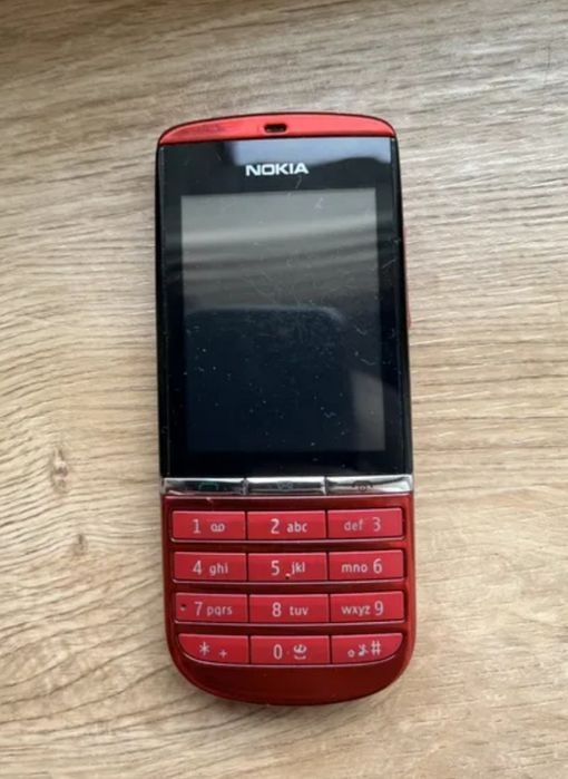 Nokia Asha 300 red